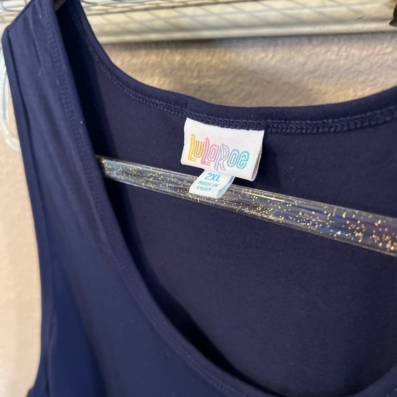 𝅺LULAROE blue tank top size 2xl - Picture 3 of 4
